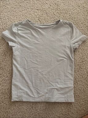 wild fable Light Gray Short Sleeve Crew Tee